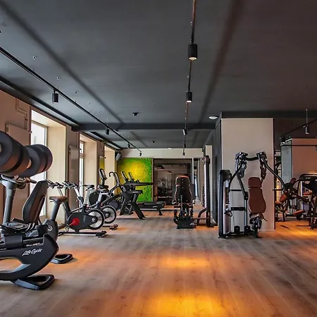 Palace 威拉尔-苏-罗伦