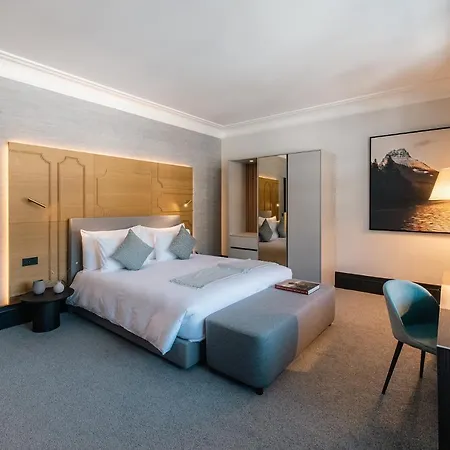 Palace 5*